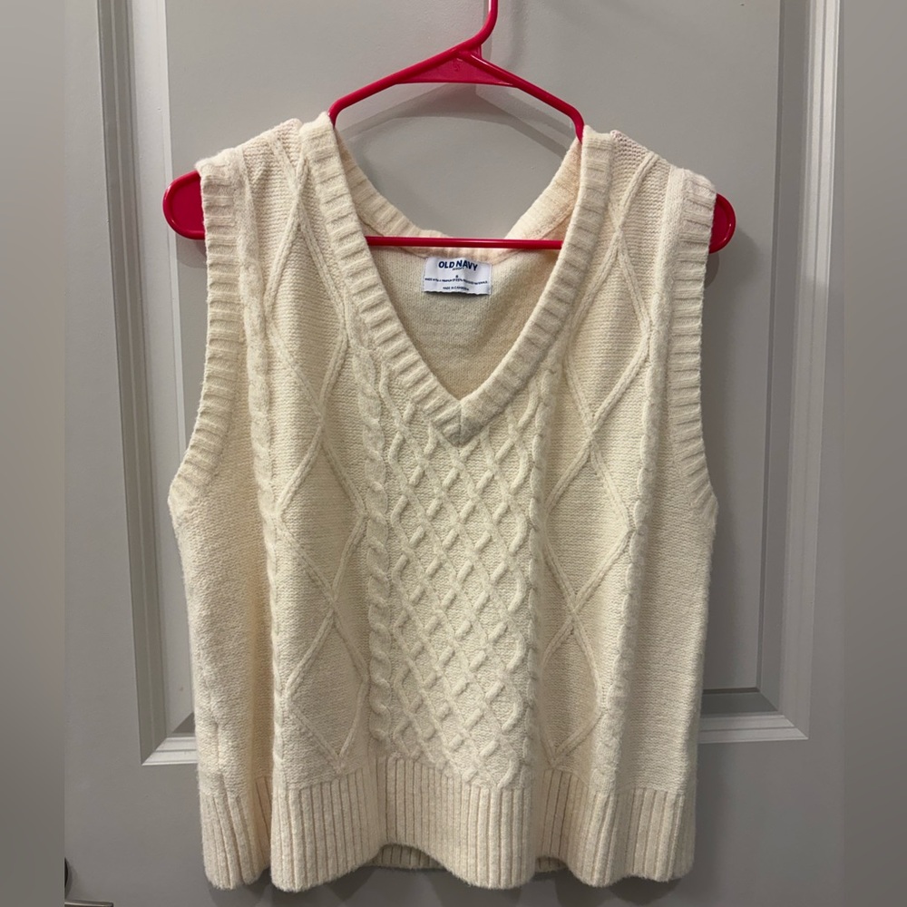 Old Navy Women's Cream Sweater Vest